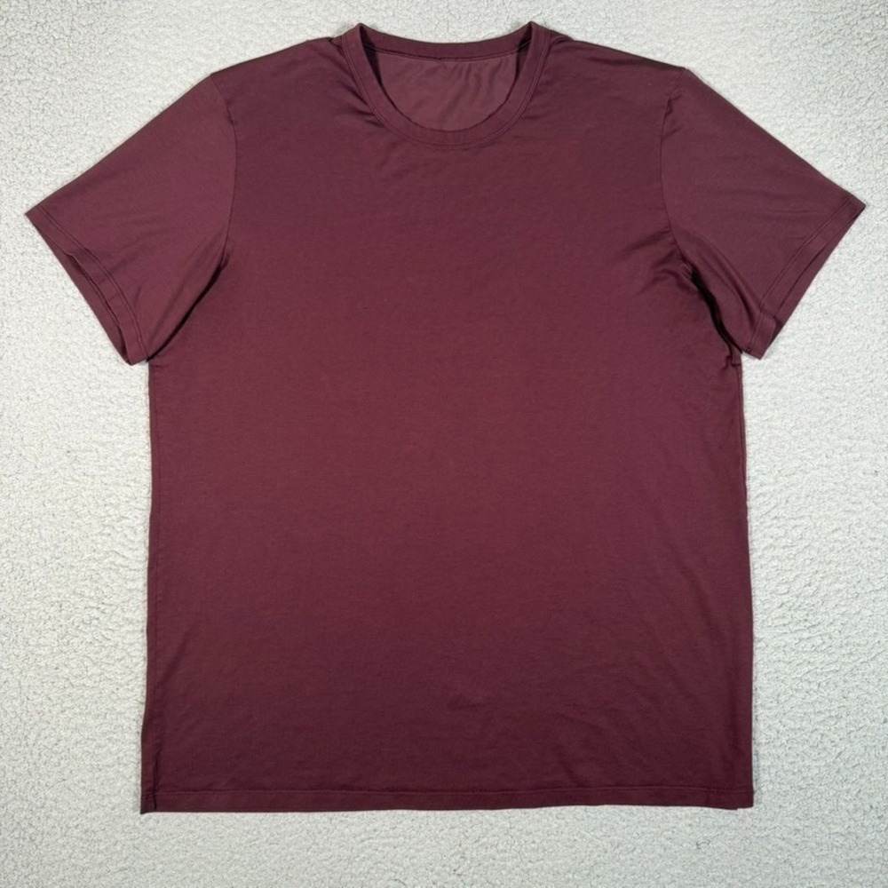 Lululemon Shirt Mens Large Burgundy Fundamental Tee Casual Preppy Stretch Logo